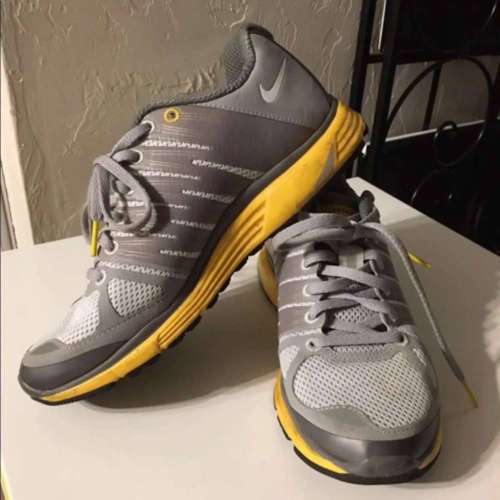 Nike Women’s Shoes Size 7